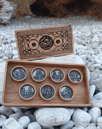 SPINTRIAE, ROMAN TOKENS AND A WOODEN BOX - 7 DAYS OF FUN