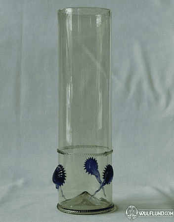 GLASS WITH BLUE SHELLS
