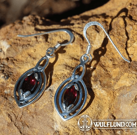 MAIA EARRINGS, SILVER AND GARNET