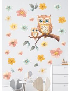 Múdra sova medzi kvetmi