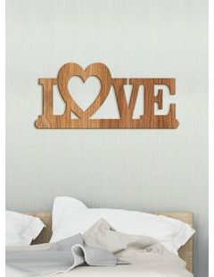 Drevený nápis "LOVE"