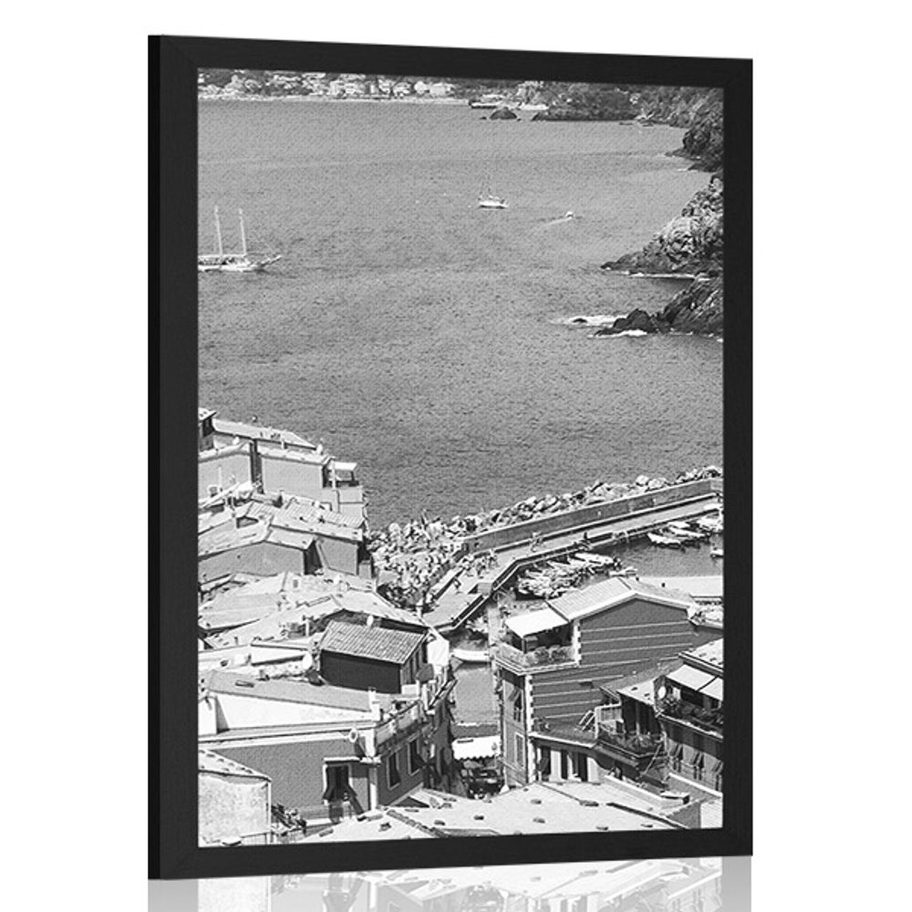 Plagát krásne pobrežie Talianska v čiernobielom prevedení