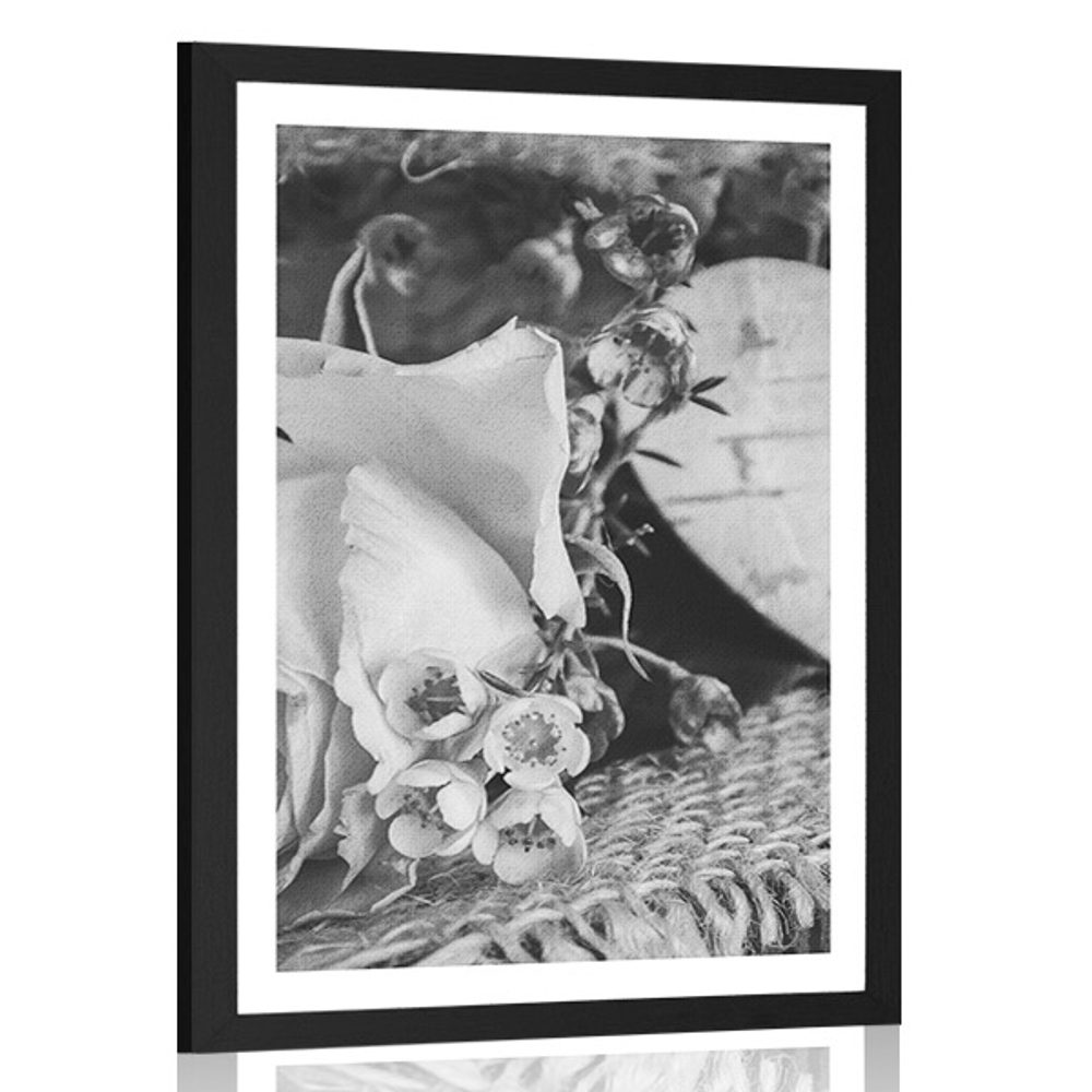 Plakát s paspartou růže a srdíčko v jutě v černobílém provedení