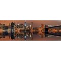 CANVAS PRINT REFLECTION OF MANHATTAN IN THE WATER - PICTURES OF CITIES - PICTURES