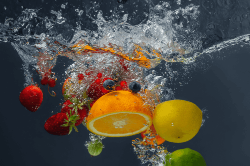 CANVAS PRINT FRUIT IN WATER - PICTURES OF FOOD AND DRINKS - PICTURES