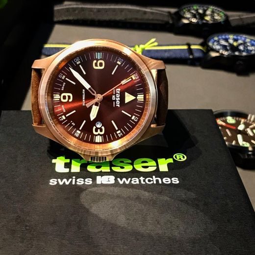 TRASER P67 OFFICER PRO AUTOMATIC BRONZE BROWN KŮŽE - HERITAGE - ZNAČKY