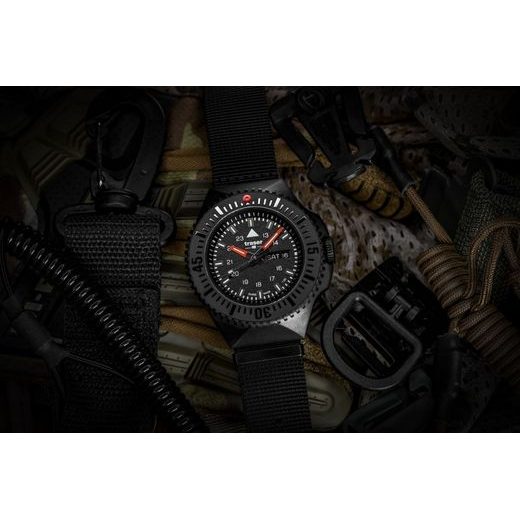 TRASER P69 BLACK STEALTH BLACK NATO - TACTICAL - ZNAČKY