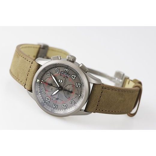 VICTORINOX AIRBOSS MECHANICAL CHRONOGRAPH LE 241599 - VICTORINOX - ZNAČKY