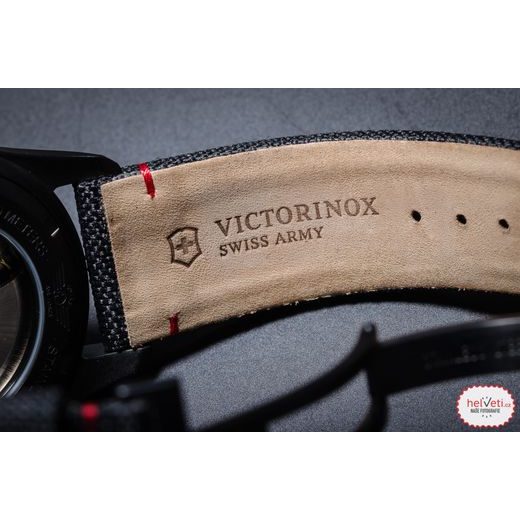 VICTORINOX AIRBOSS MECHANICAL BLACK EDITION 241720 - AIRBOSS - ZNAČKY