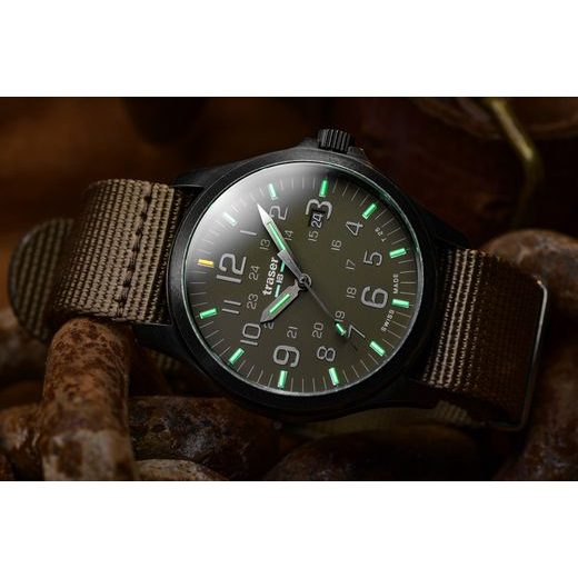 TRASER P67 OFFICER PRO GUNMETAL KHAKI NATO - HERITAGE - ZNAČKY