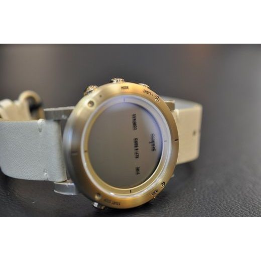 SUUNTO ESSENTIAL GOLD SS021214000 - ARCHÍV