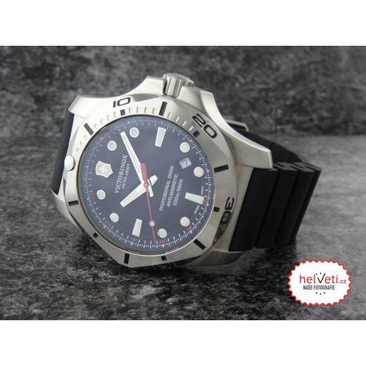 VICTORINOX I.N.O.X. PRO DIVER 241733 - VICTORINOX - ZNAČKY