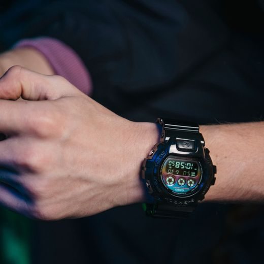 CASIO G-SHOCK DW-6900RGB-1ER VIRTUAL RAINBOW SERIES - G-SHOCK - ZNAČKY