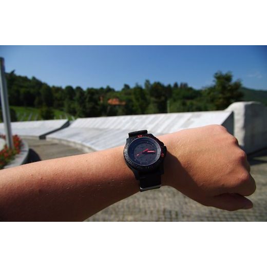 TRASER P6600 RED COMBAT NATO - TACTICAL - ZNAČKY