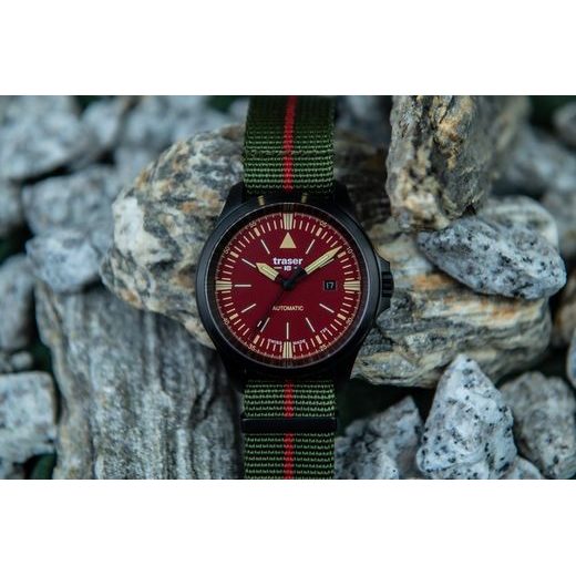 TRASER P67 OFFICER PRO AUTOMATIC RED NATO - HERITAGE - ZNAČKY