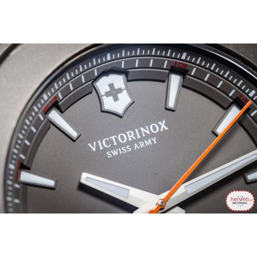 VICTORINOX I.N.O.X. TITANIUM 241758 - BAZAR - I.N.O.X. - ZNAČKY