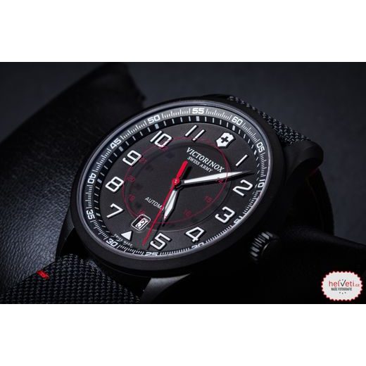 VICTORINOX AIRBOSS MECHANICAL BLACK EDITION 241720 - AIRBOSS - ZNAČKY