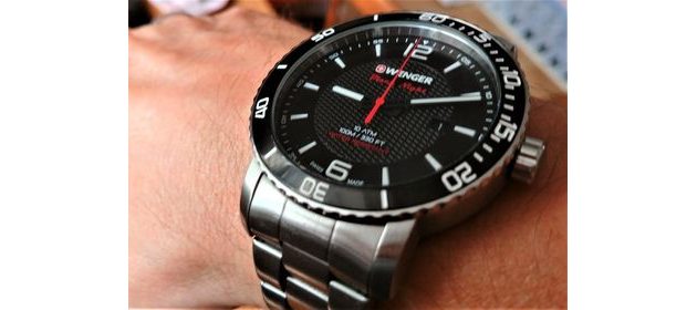 Zákaznická recenze hodinek Wenger Roadster Black Night 01.1841.104