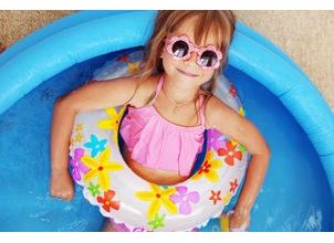 Letní údržba bazénové vody aneb jak si užít léto naplno
