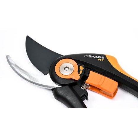 Ruční zahradní nůžky Fiskars Plus™ Smartfit P541 1057169 - 6