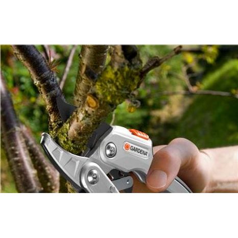 Ruční zahradní nůžky SmartCut Comfort Gardena 8798-20 - 2