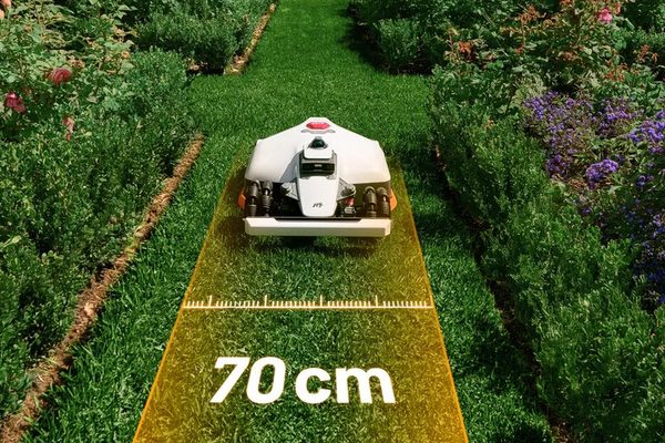 LUBA 3 AWD - zvládne průjezdy a úzká místa od 70 cm