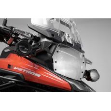 SW MOTECH SUZUKI - V-STROM 1050XT - OCHRANNÝ KRYT SVĚTLOMETU S PVC PANELEM. SUZUKI V-STROM 1050 (19-).