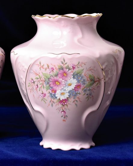 Váza baňatá 18,3 cm, Zuzka 550, Růžový porcelán z Chodova