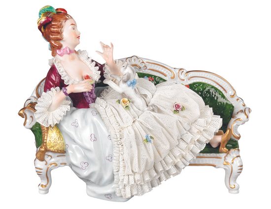 Pejsek na klíně dámy s krajkou 21 x 12 x 16 cm, Kurt Steiner, Porcelánové figurky Unterweissbacher