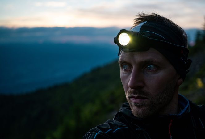 Svítíš? aneb Jak vybrat čelovku na sport