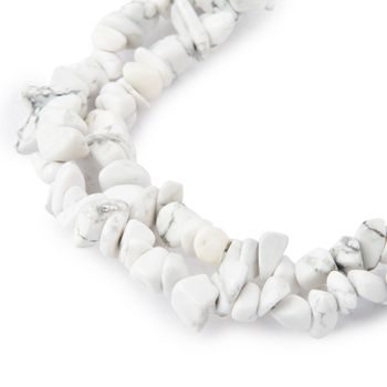 Howlite crystal chips 80cm