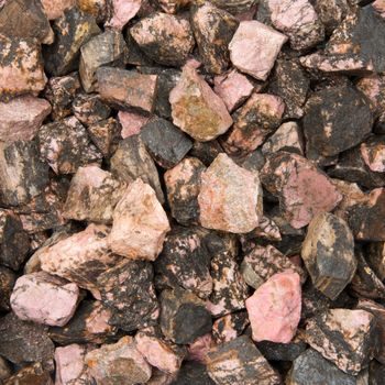 Raw mineral Rhodonite 25-60mm 2-3pcs
