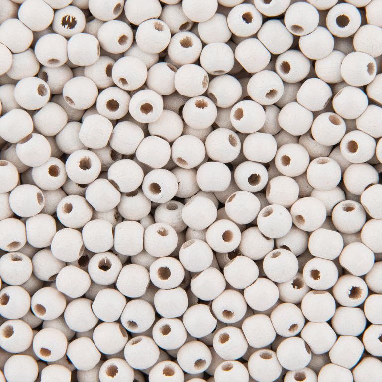 Drevené koráliky guľôčka 4mm biela