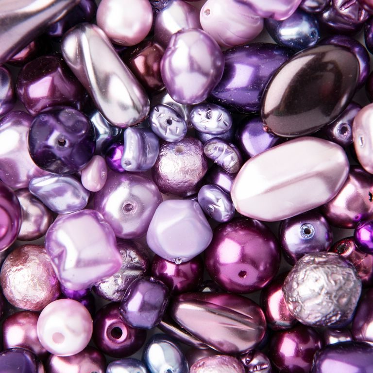 Glass pearls mix purple