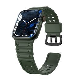 Strap Triple řemínek pro hodinky Apple Watch SE / 8 / 7 / 6 / 5 / 4 / 3 / 2 / 1 (41/40/38mm), zelený