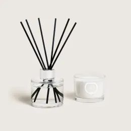 Maison Berger Paris - Dárková sada Duo Mini Winter: aroma difuzér s náplní 80 ml + svíčka 80 g, Pod vánočním stromem