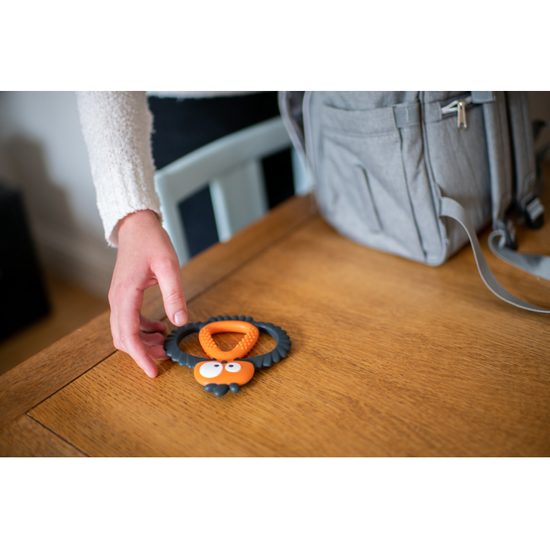 Tommee Tippee Kousátko senzorické Kalani Maxi oranžové