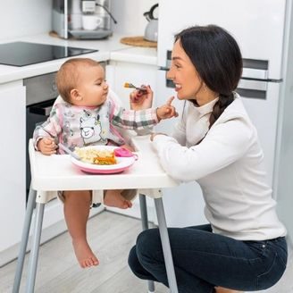 BabyOno Bryndák "zástěrka" omyvatelný (12m+) RŮŽOVÝ