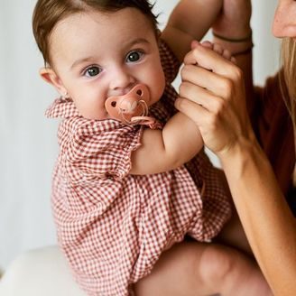 Suavinex Bonhomia Dávkovač na sušené mléko RŮŽOVÝ