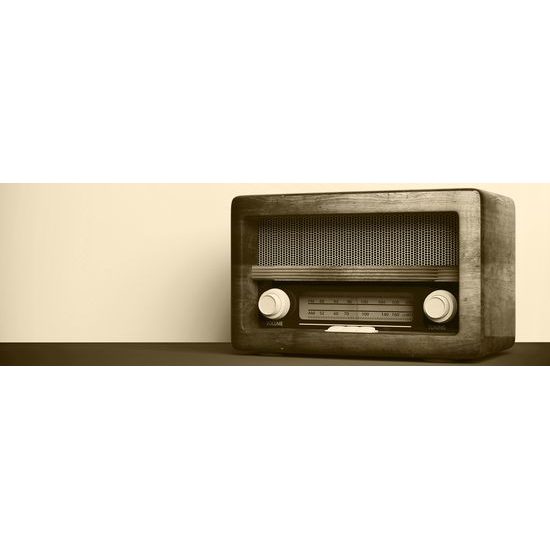 Obraz staré rádio v sépiovom prevedení