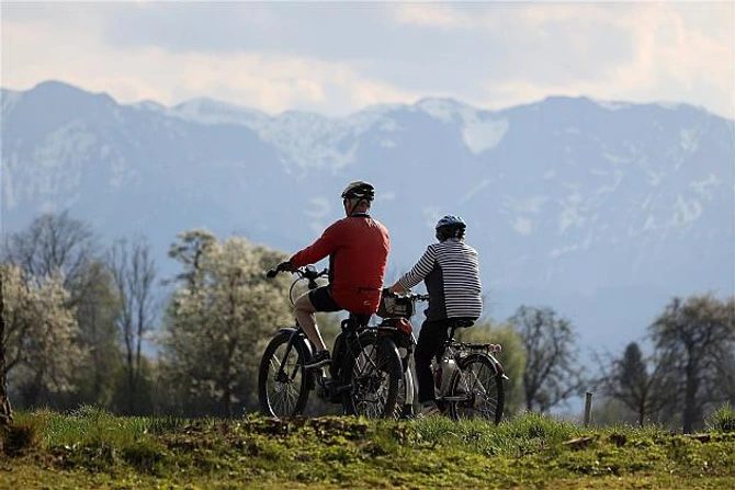 Bicicletă electrică și pentru cei născuți mai devreme