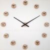 KUBRi 0001A - dubové hodiny české výroby se zobrazením 12 časových zón