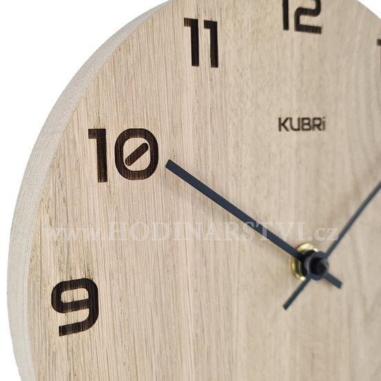 KUBRi 0058B - Dubové hodiny české výroby s výraznými čísly