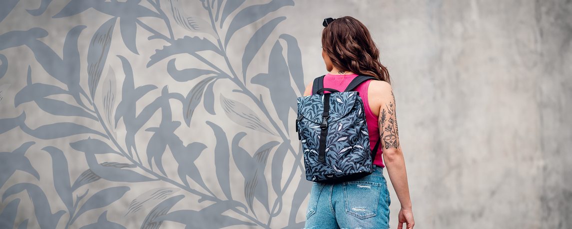 galerie Corbin Leaves Black