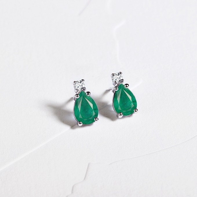 Earrings with emeralds and diamonds - KLENOTA