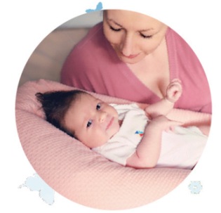 Ceba baby kojící polštář foto použití maminka s miminkem