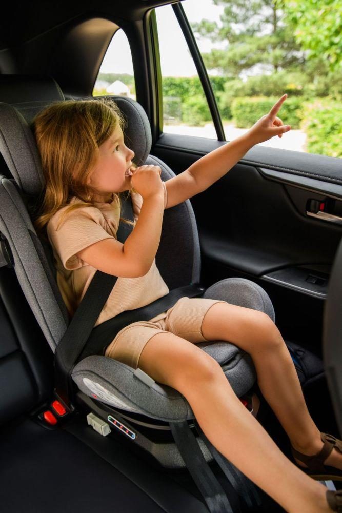 MoMi Autosedačka MoMi EMI I-SIZE šedá (obrázek 5)