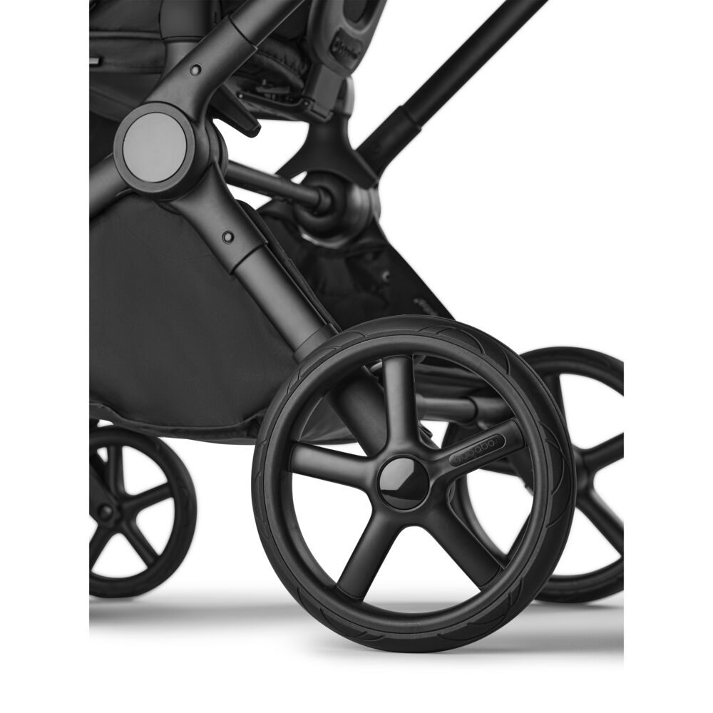 Bugaboo Cub – all-terrain kola pro město i les