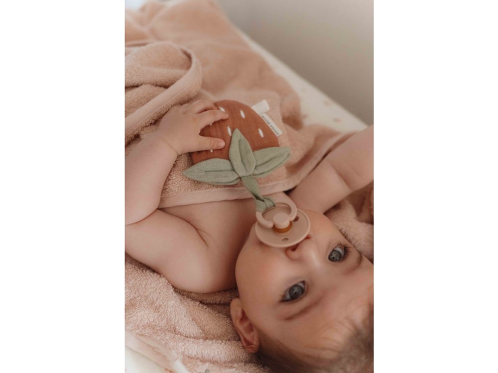 Little Dutch Přívěsek na šidítko Jahoda (obrázek 4)