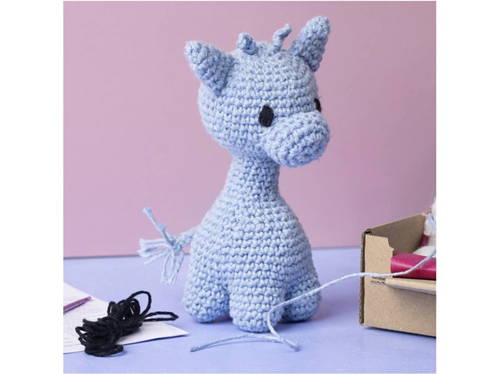 Creativ Company Sada na háčkování Amigurumi žirafa (obrázek 5)